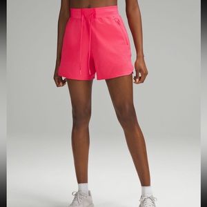 NWT lululemon License to Train High-Rise Short 4", Size 4